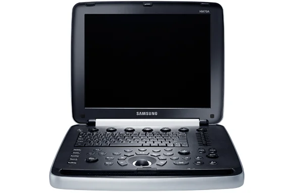 hm-70a-laptop-offen